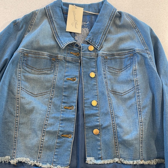 NWT Universal Thread Women’s Adaptive Lined Denim Jacket Size L - Picture 4 of 6